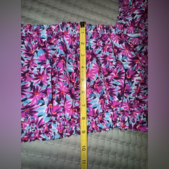 Lush Floral Long Puff Sleeve Cropped Top Size S. NWT - Picture 9 of 12